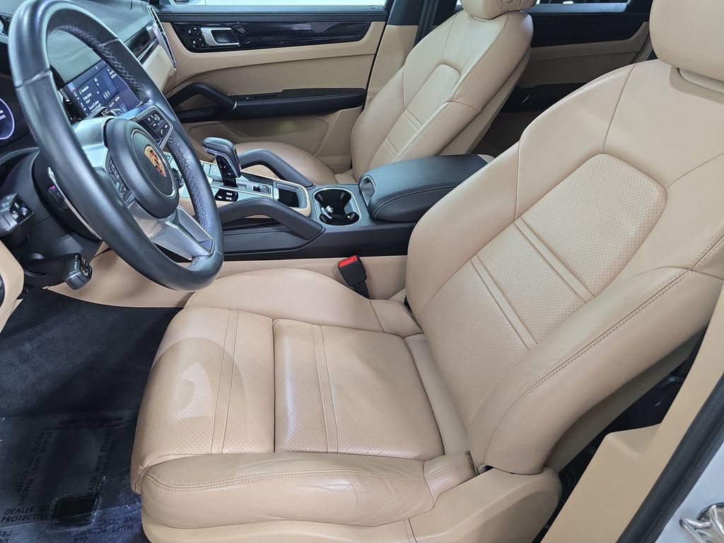 Used 2019 Porsche Cayenne S AWD/4WD image 5