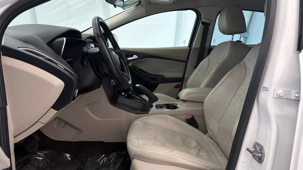 Used 2014 Ford Focus Electric Hatchback FWD image 12