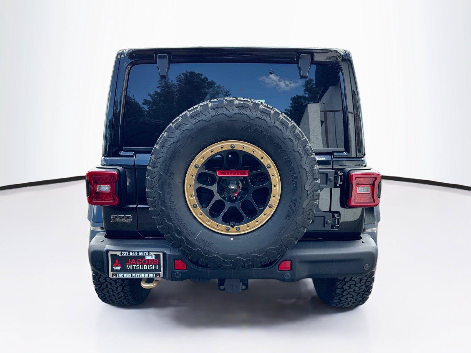 Used 2022 Jeep Wrangler Unlimited Rubicon w/ Xtreme Recon 35" Tire Package AWD/4WD image 4