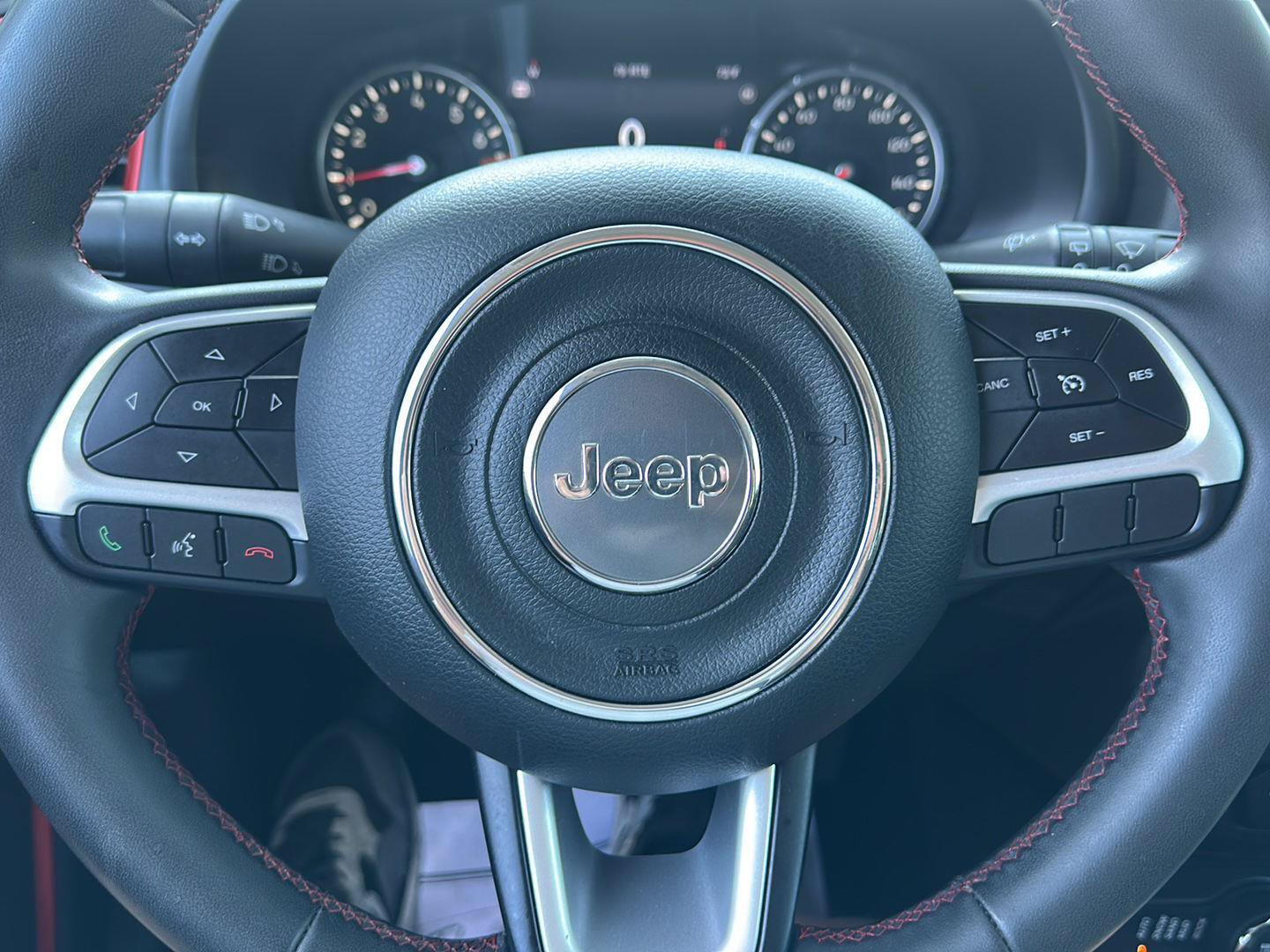 Used 2023 Jeep Renegade Trailhawk AWD/4WD image 25