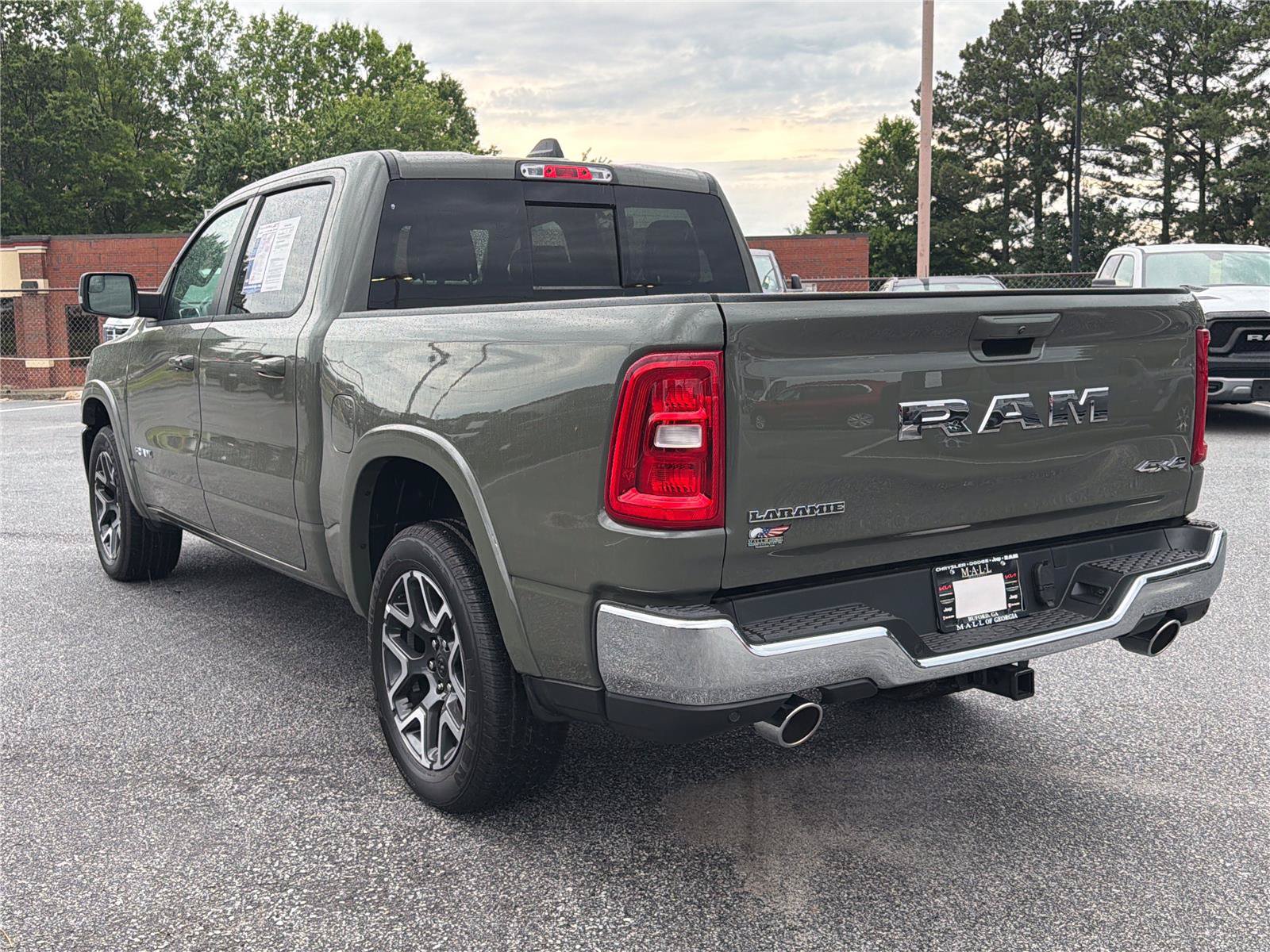 Used 2026 RAM 1500 Laramie AWD/4WD image 6