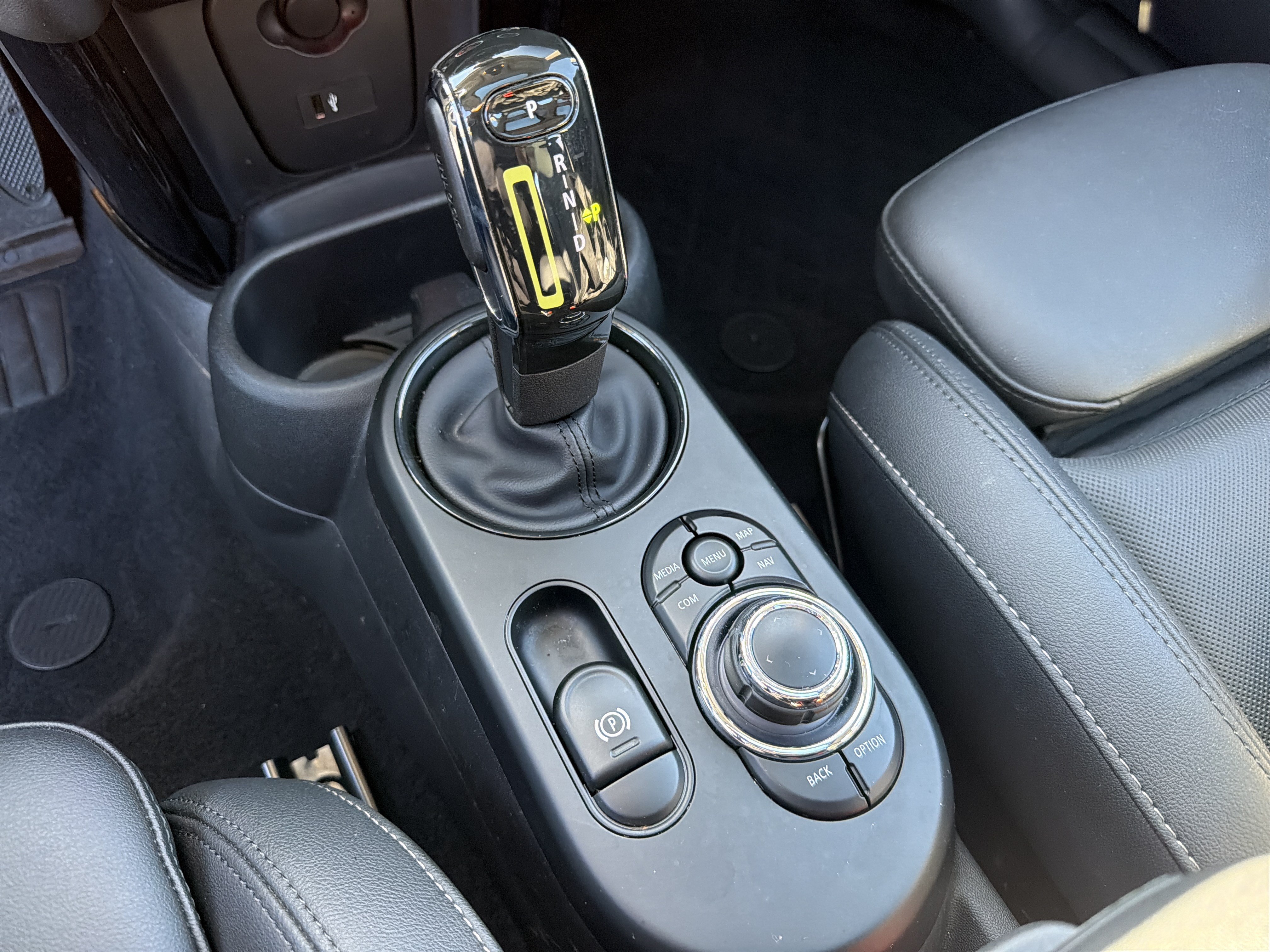 Used 2024 MINI Cooper SE FWD image 69