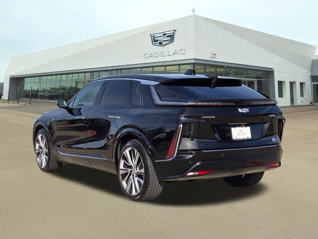 Certified 2025 Cadillac Lyriq Luxury w/ LPO, Floor Liner Package image 4