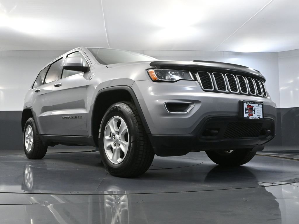 Used 2017 Jeep Grand Cherokee Laredo w/ Quick Order Package 23E AWD/4WD image 51