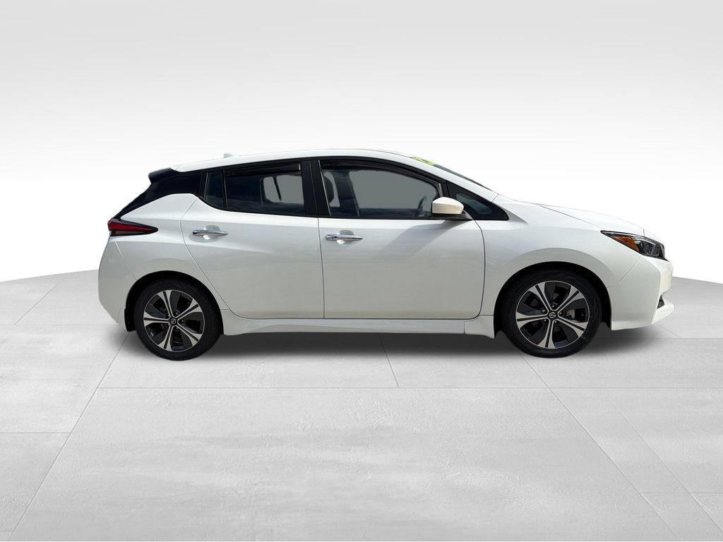 Used 2022 Nissan Leaf SV FWD image 9