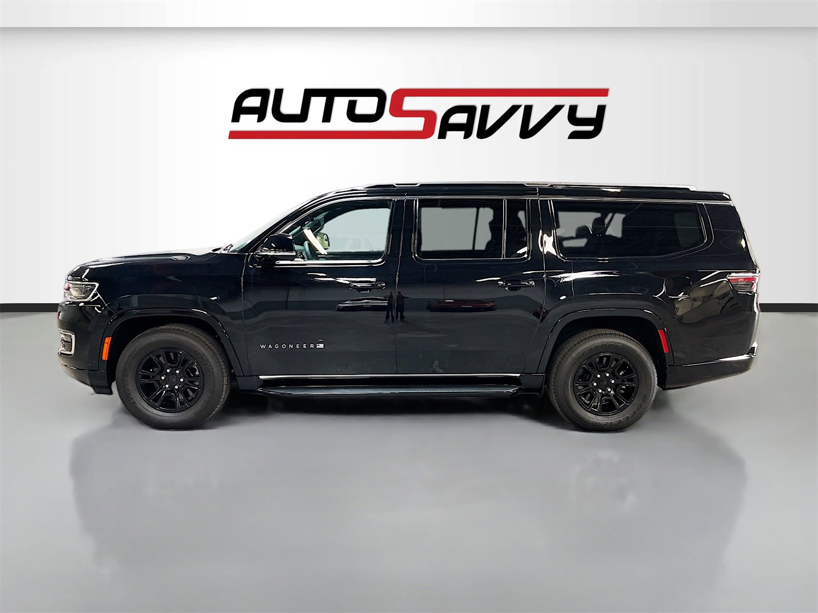 Used 2024 Jeep Wagoneer L 4WD image 4