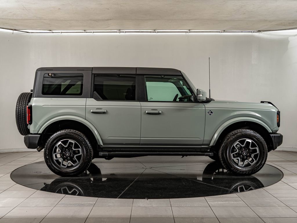 Used 2024 Ford Bronco Outer Banks image 4