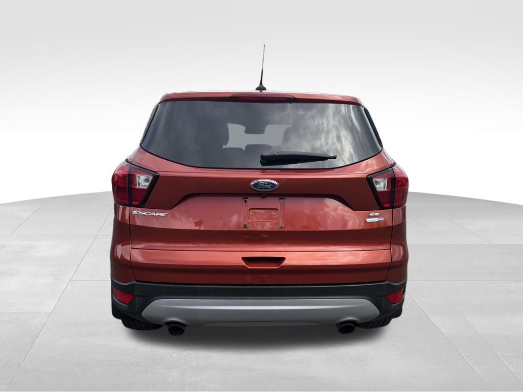 Used 2019 Ford Escape SE image 8