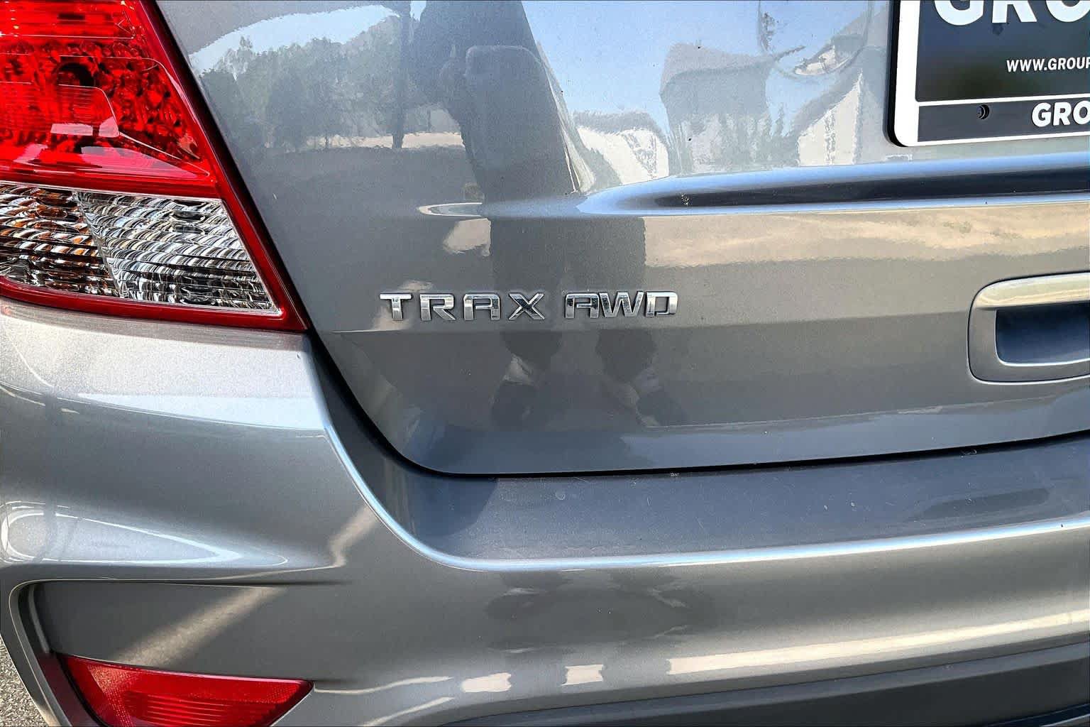 Used 2020 Chevrolet Trax LS w/ Tint and Cruise Package AWD/4WD image 10