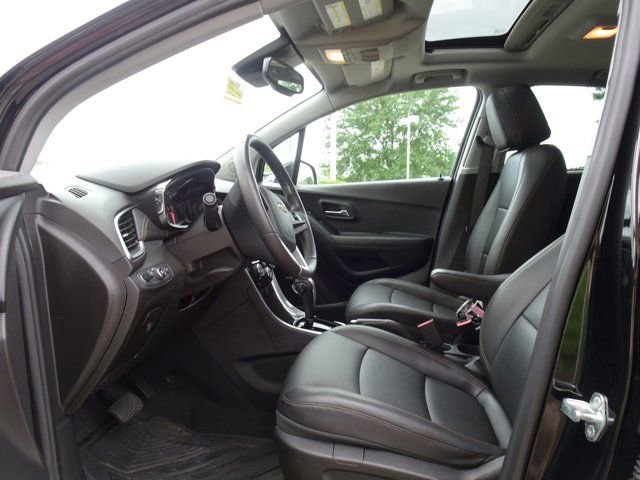 Used 2020 Chevrolet Trax Premier AWD/4WD image 8