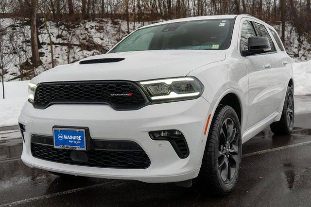 Used 2023 Dodge Durango GT image 2