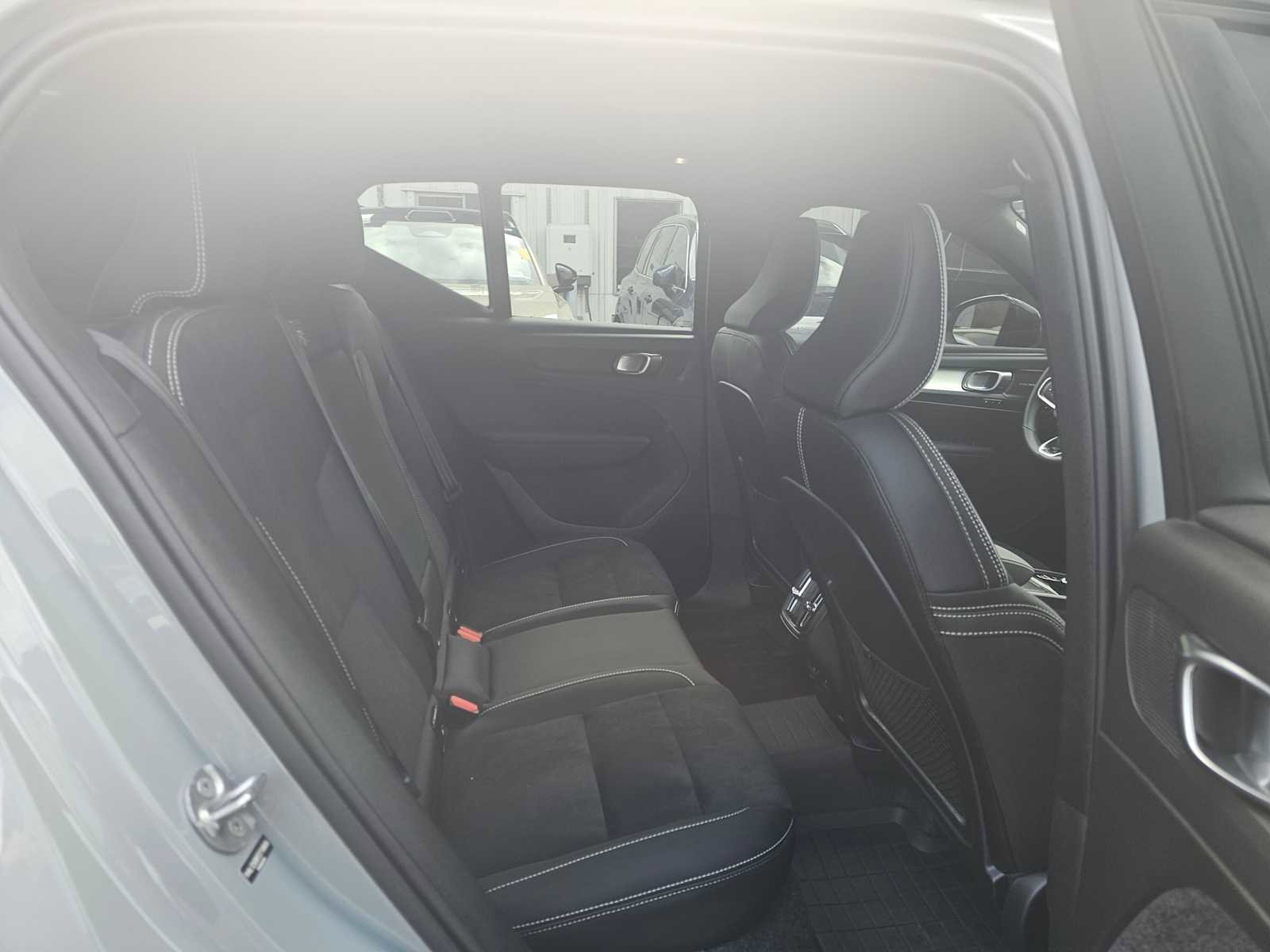 Certified 2026 Volvo XC40 B5 Ultra w/ Climate Package image 13