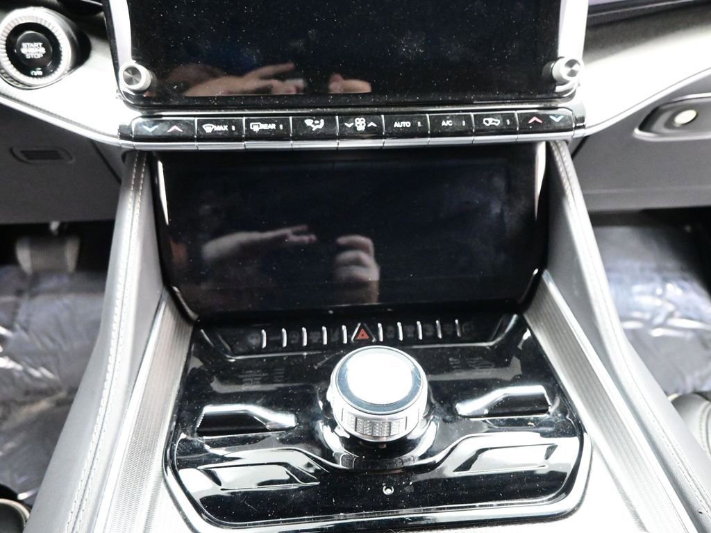 Used 2024 Jeep Grand Wagoneer Series II w/ Quick Order Packagew 28T image 15