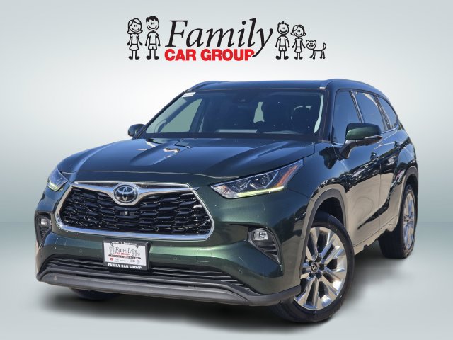 Used 2024 Toyota Highlander Limited FWD image 1