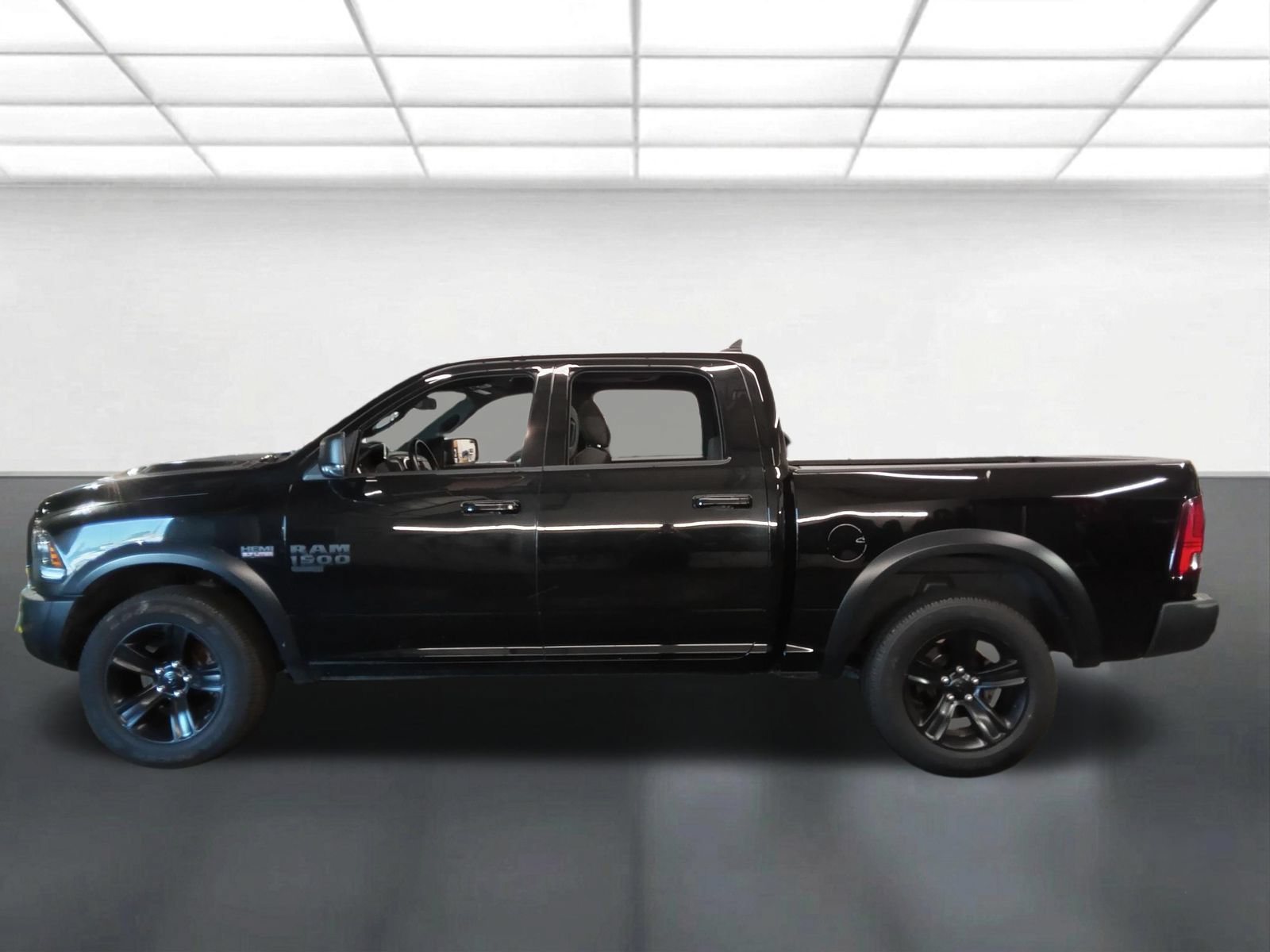 Used 2022 RAM 1500 Warlock AWD/4WD image 4
