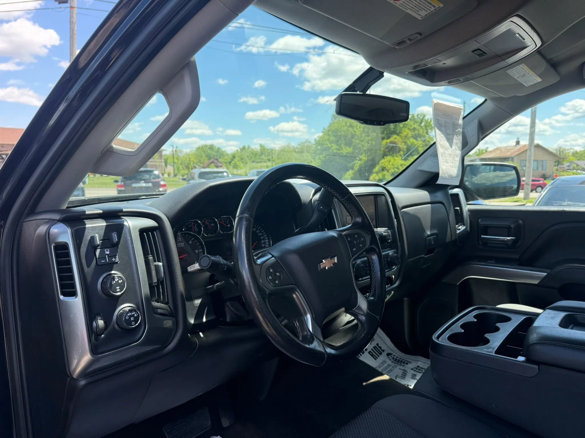 Used 2015 Chevrolet Silverado 2500 LT w/ LT Convenience Package AWD/4WD image 11