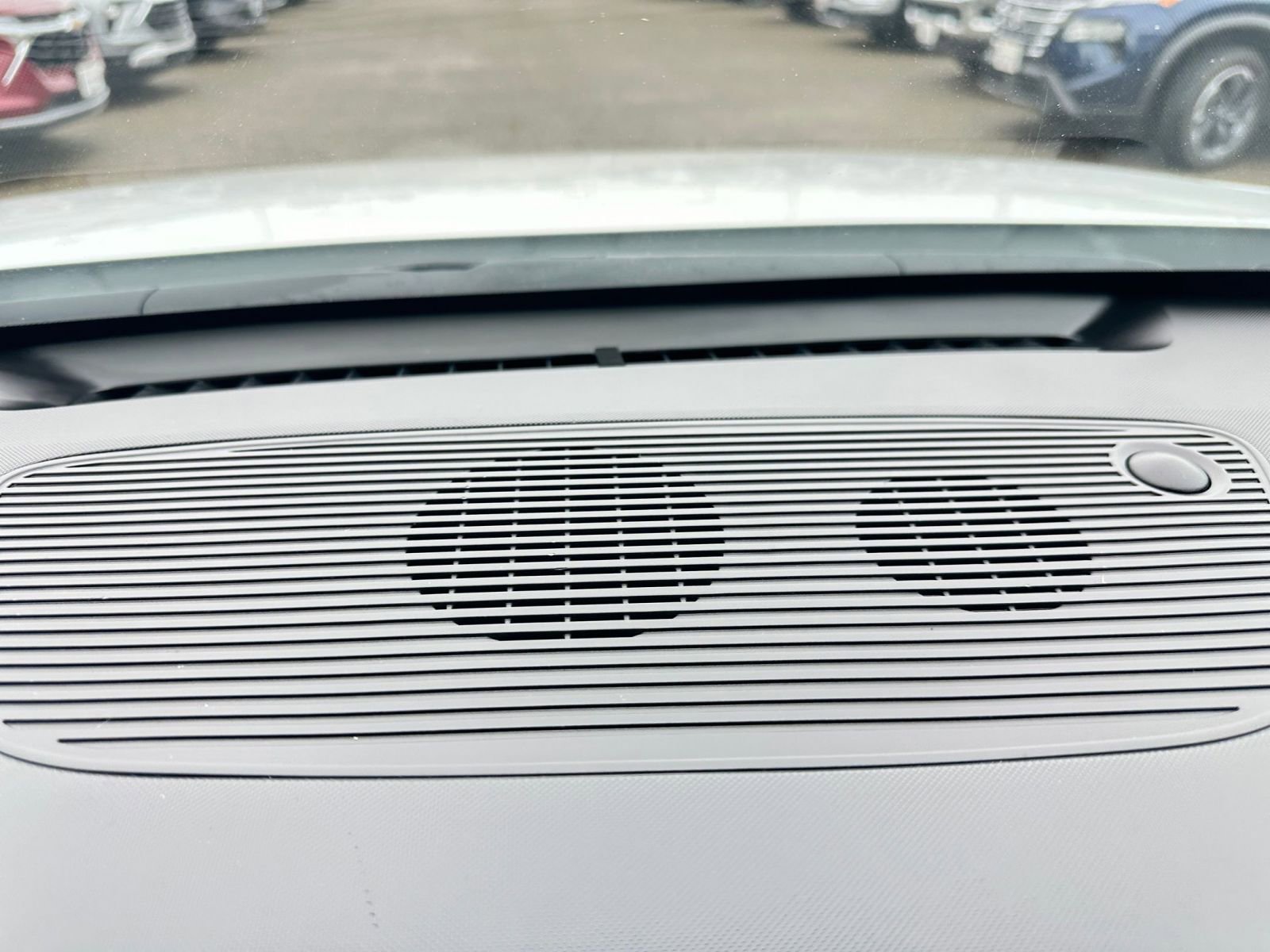 Used 2025 Hyundai Kona SEL image 18