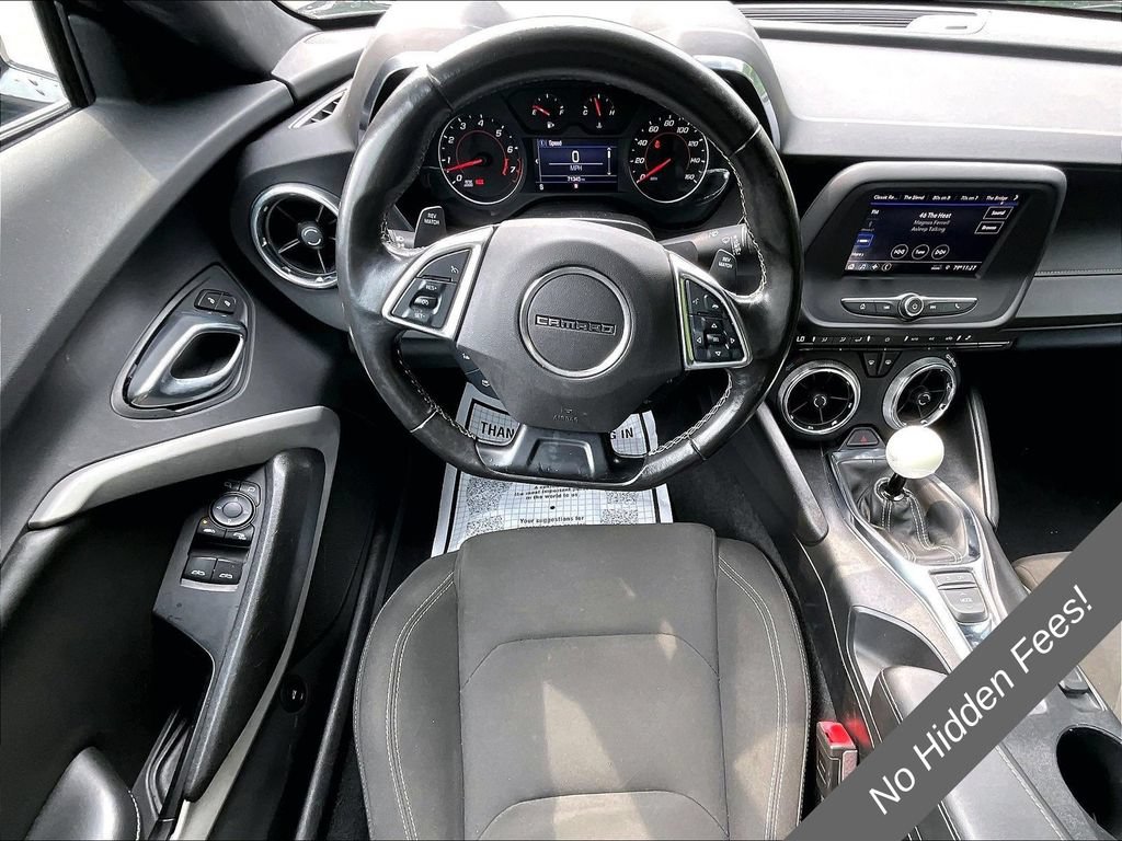 Used 2020 Chevrolet Camaro LT RWD image 5