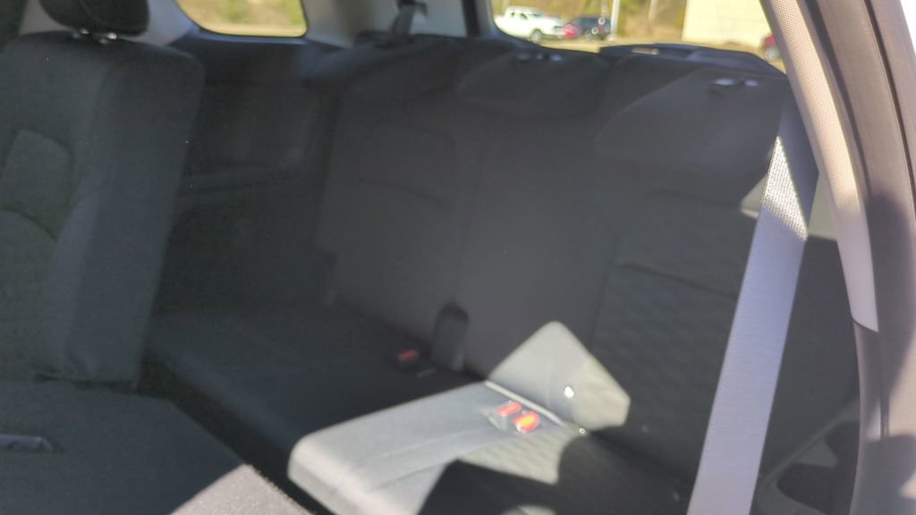 New 2026 Nissan Pathfinder SV image 16