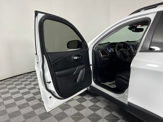 Used 2022 Jeep Cherokee Limited AWD/4WD image 18