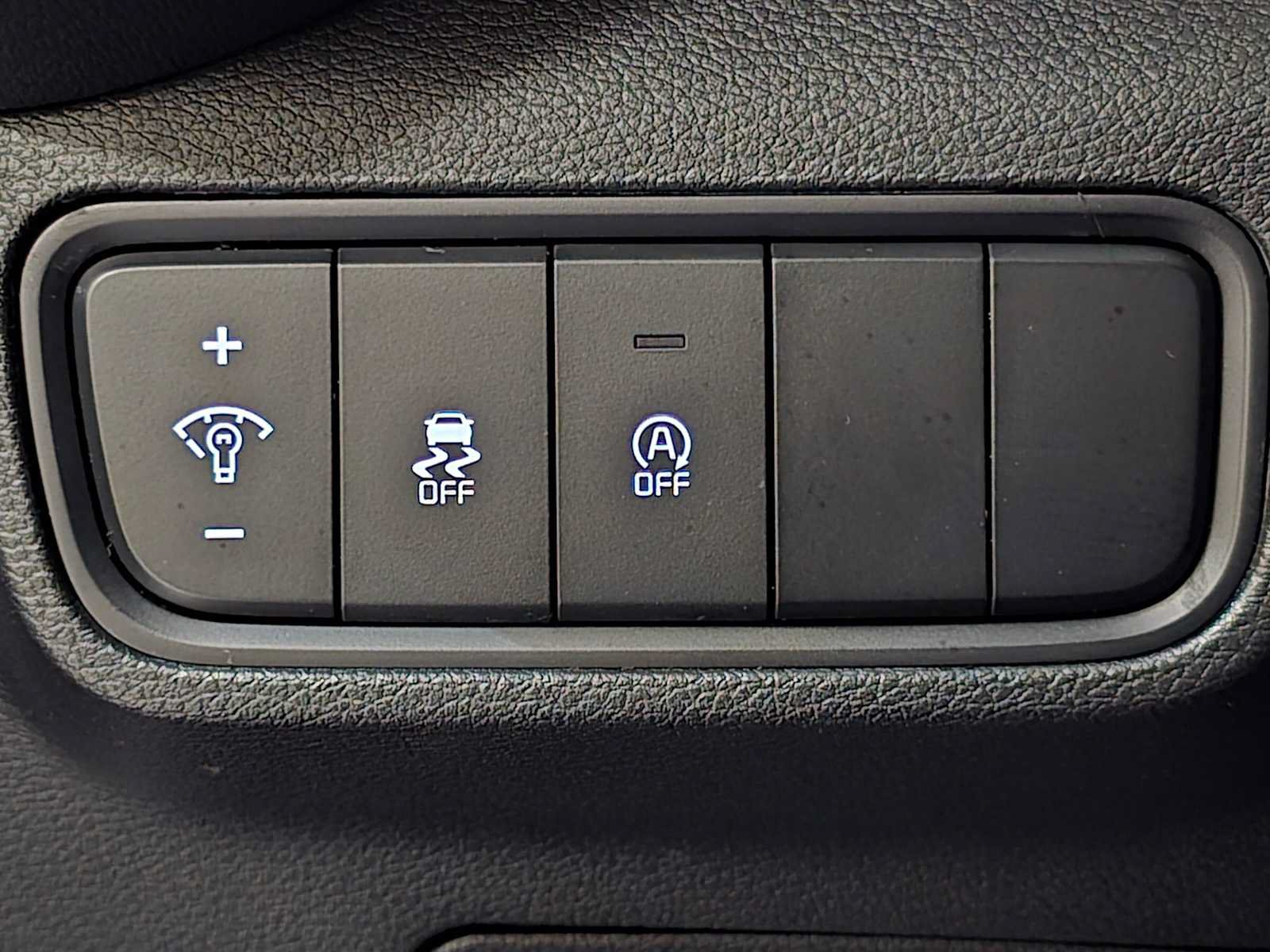 Used 2023 Kia Soul LX w/ LX Technology Package FWD image 18