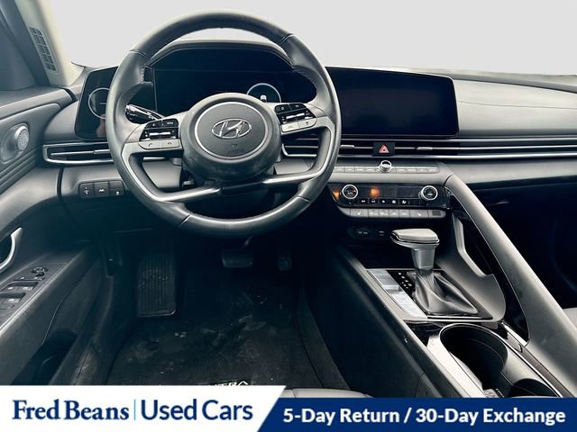 Used 2023 Hyundai Elantra Limited image 24