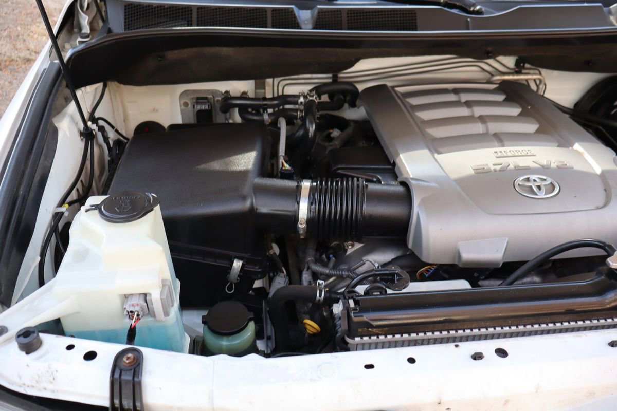 Used 2010 Toyota Sequoia SR5 image 40