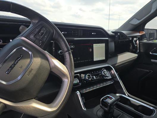 Used 2023 GMC Sierra 1500 Denali w/ Denali Reserve Package image 11