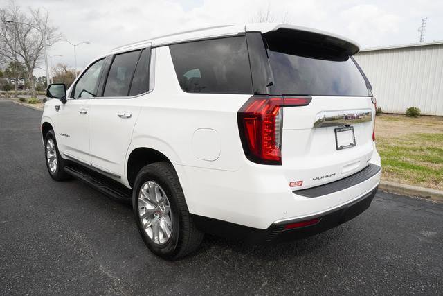 Used 2024 GMC Yukon SLT w/ SLT Premium Package image 5