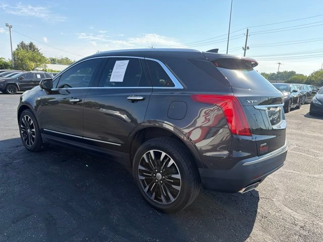 Used 2017 Cadillac XT5 Premium Luxury w/ Driver Assist Package AWD/4WD image 5