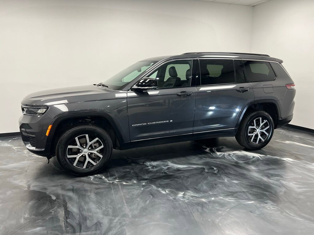 Used 2024 Jeep Grand Cherokee L Limited w/ Luxury Tech Group II AWD/4WD image 22