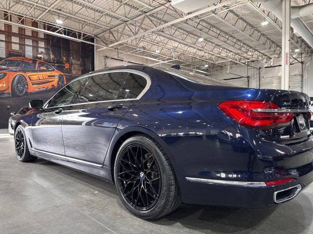 Used 2016 BMW 750i xDrive AWD/4WD image 39