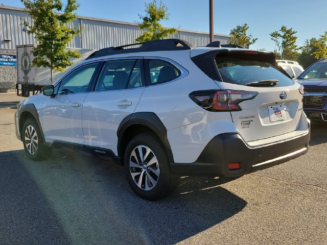 Certified 2025 Subaru Outback AWD/4WD image 5