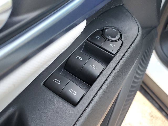 New 2026 Chevrolet Equinox EV LT AWD/4WD image 9