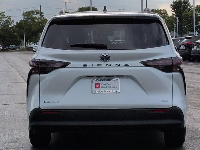 Certified 2025 Toyota Sienna XLE w/ XLE Plus Package AWD/4WD image 6