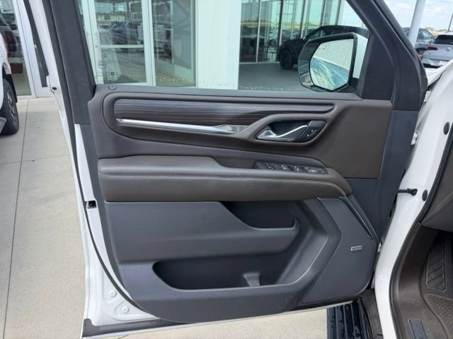 Used 2022 GMC Yukon Denali w/ Denali Premium Package RWD image 11