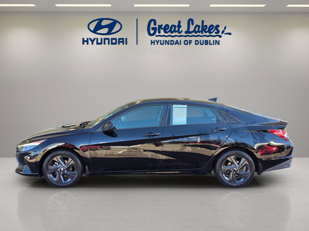 Certified 2022 Hyundai Elantra SEL image 2