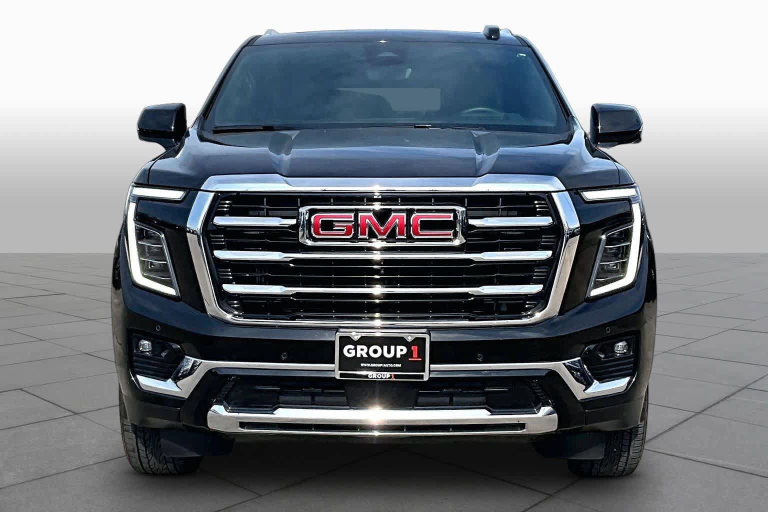 Used 2026 GMC Yukon XL Elevation w/ Elevation Premium Package image 4