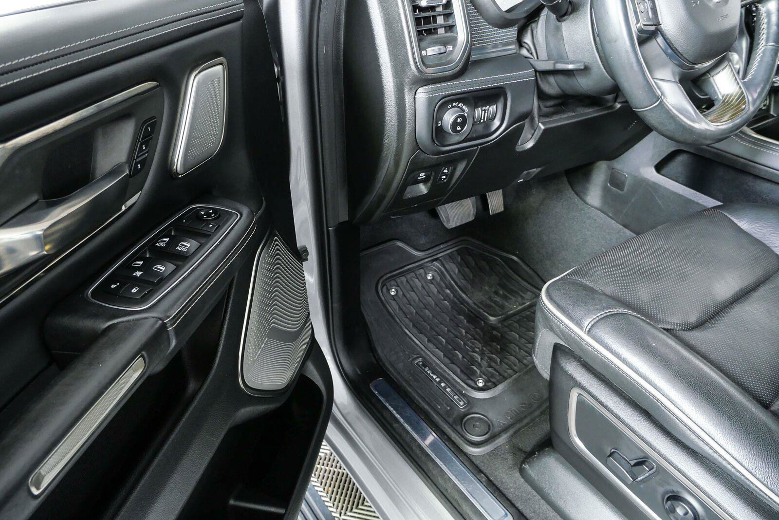 Used 2019 RAM 1500 Limited AWD/4WD image 8