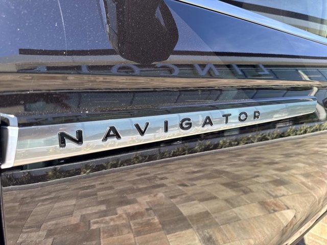 New 2025 Lincoln Navigator L Reserve image 8