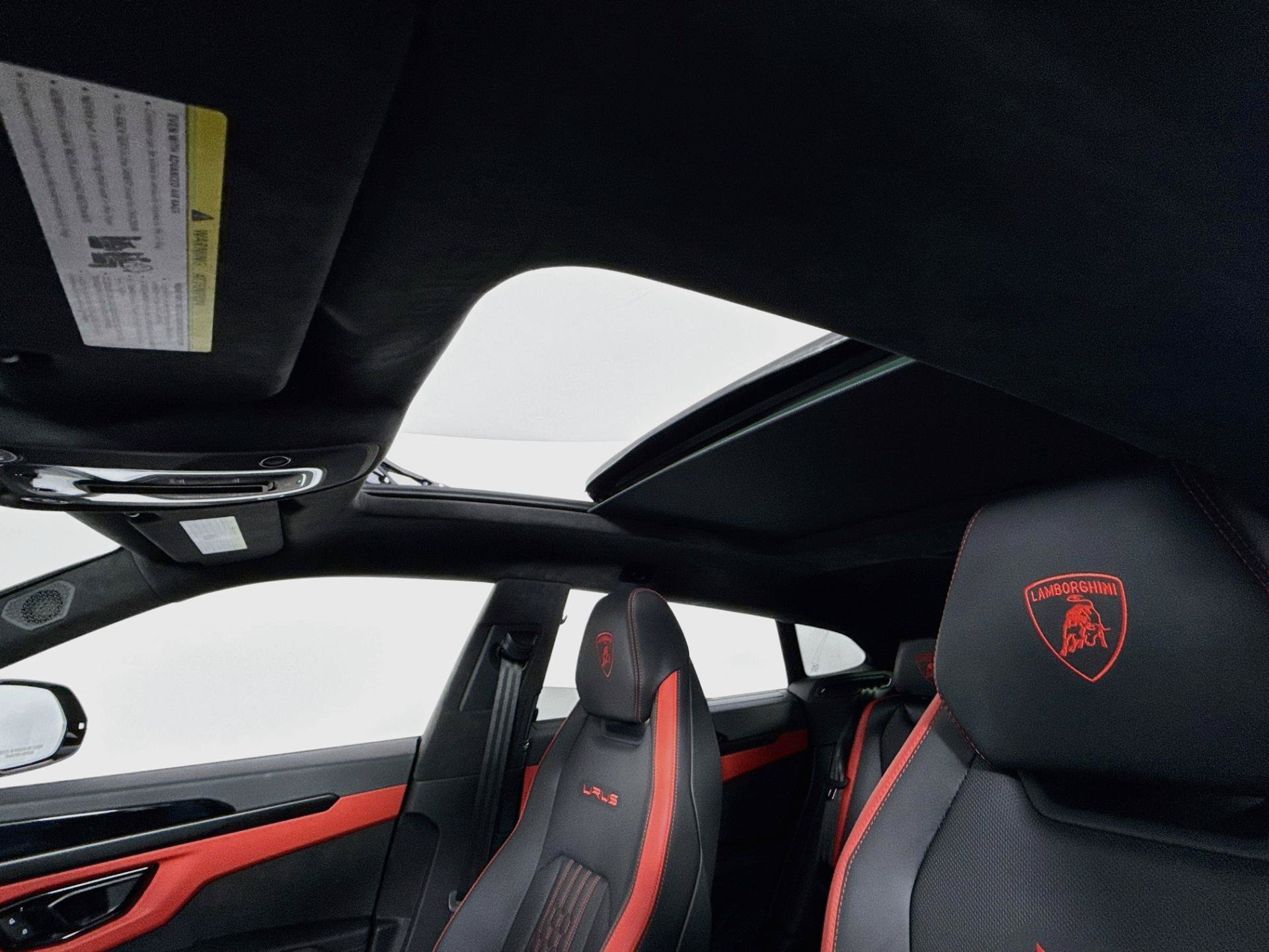 Used 2024 Lamborghini Urus S AWD/4WD image 14