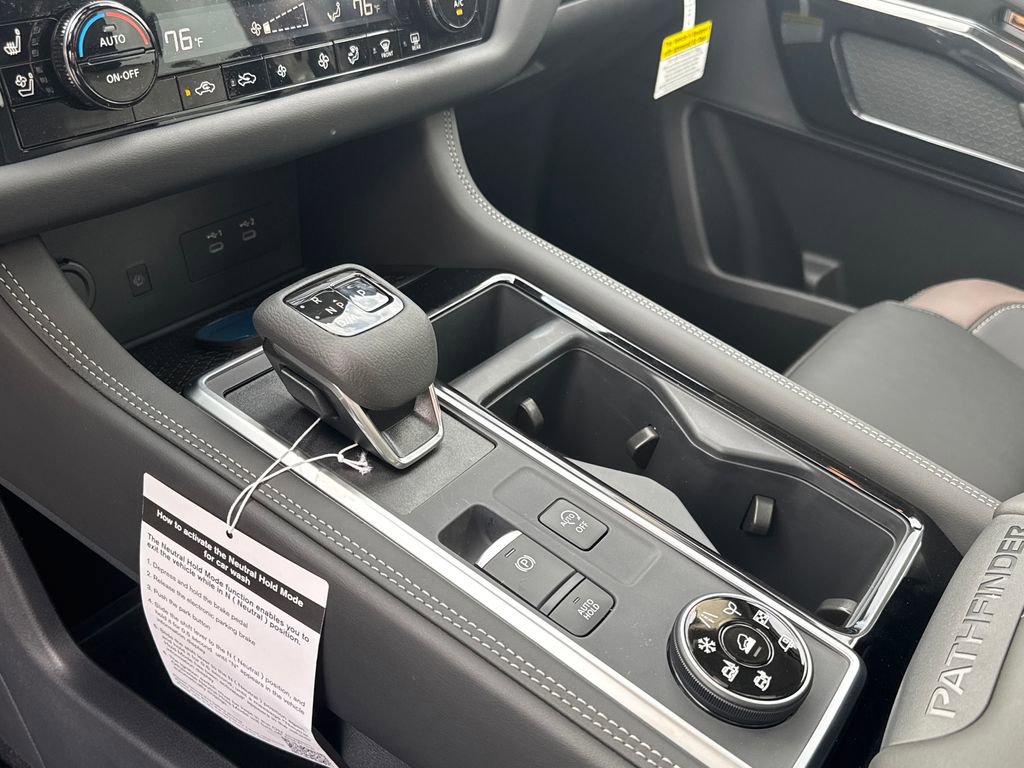 New 2026 Nissan Pathfinder Platinum image 25