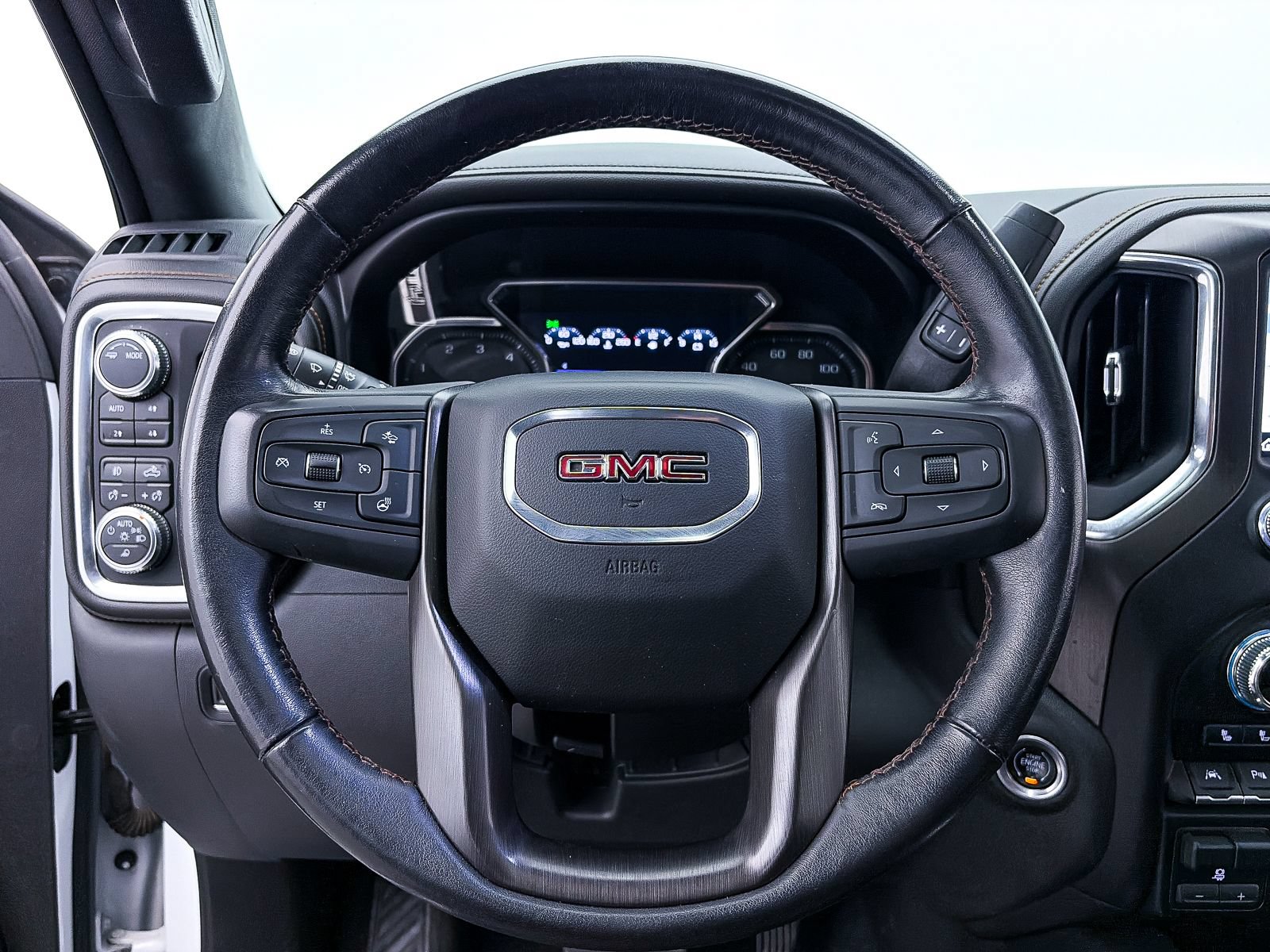 Used 2021 GMC Sierra 1500 AT4 w/ AT4 Premium Package AWD/4WD image 32