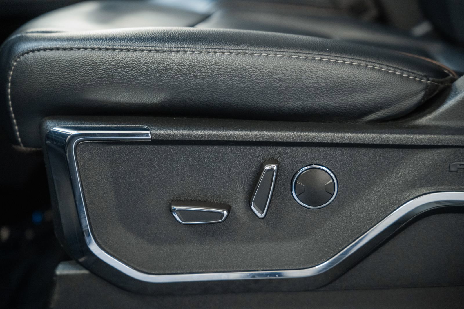 Certified 2023 Ford F150 Lariat w/ Equipment Group 502A High image 42