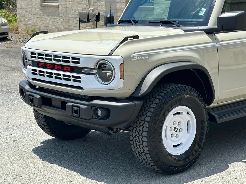 New 2026 Ford Bronco Heritage Edition AWD/4WD image 40