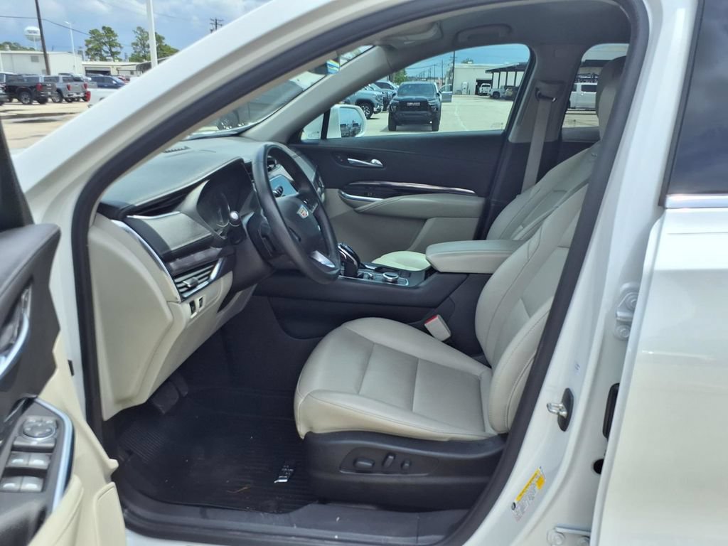 Used 2021 Cadillac XT4 Luxury FWD image 12