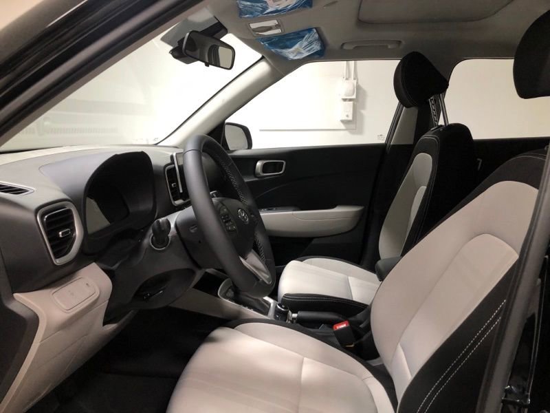 New 2026 Hyundai Venue SEL FWD image 17