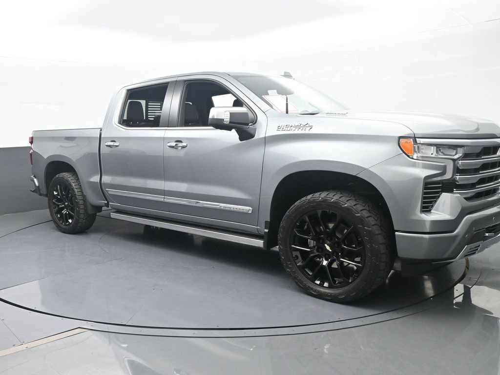 Used 2024 Chevrolet Silverado 1500 High Country w/ Technology Package image 8