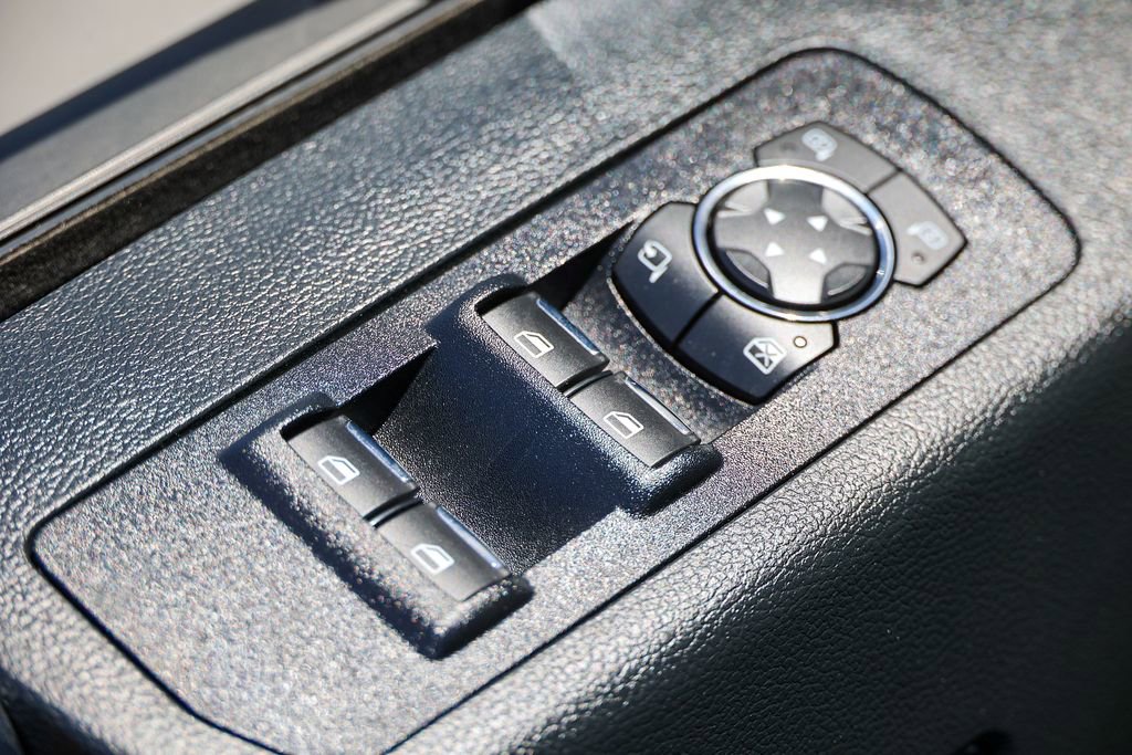 Used 2019 Ford F150 Lariat w/ Equipment Group 502A Luxury AWD/4WD image 6