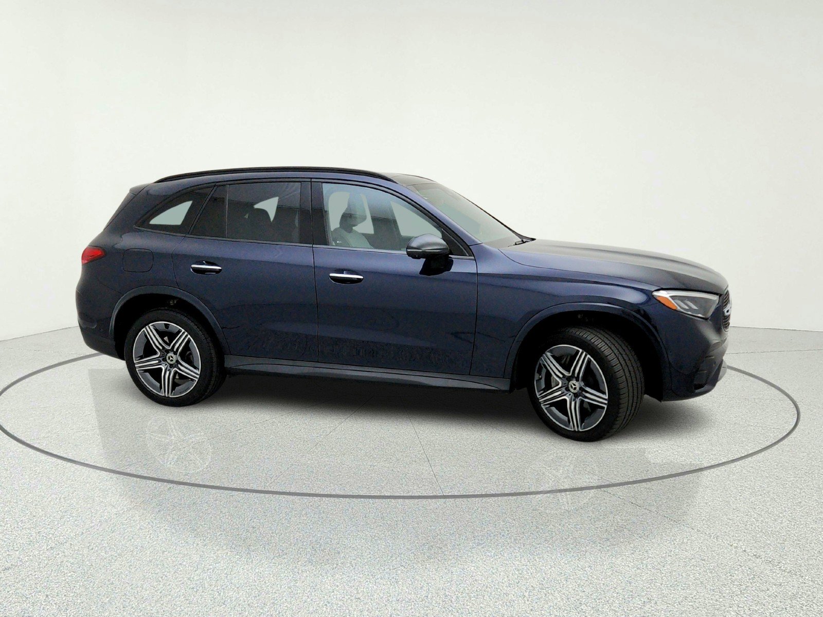 Used 2023 Mercedes-Benz GLC 300 4MATIC image 6